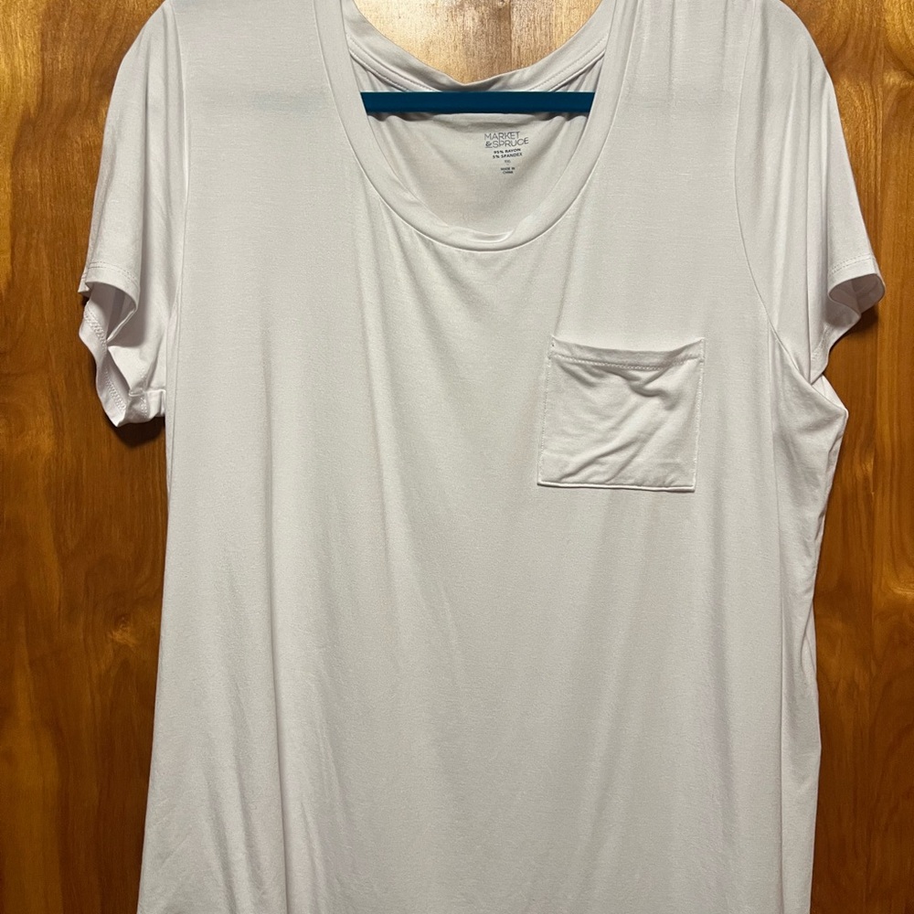 Market & Spruce Classic White Tee